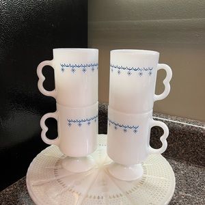 Vintage Pedestal Mugs in Pyrex Snowflake Garland Pattern